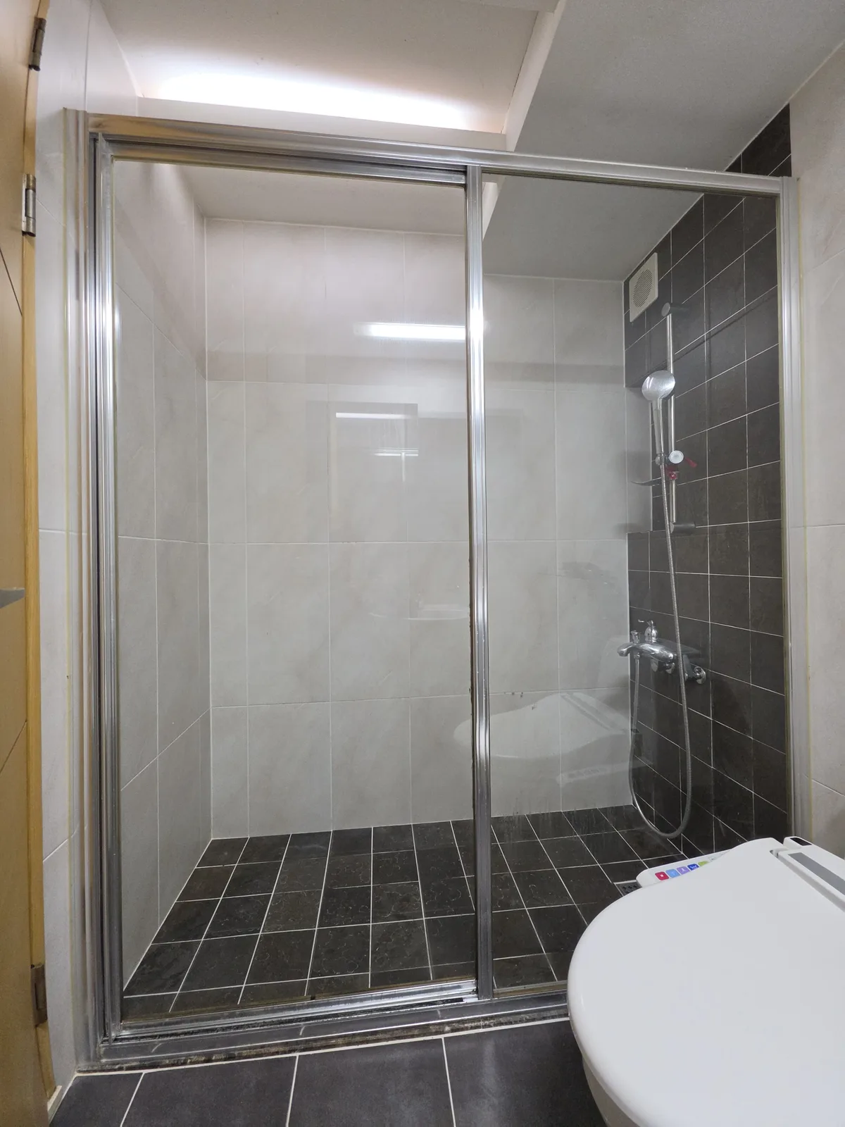 샤워부스 철거 후 교체 시공 전 서울 강서구