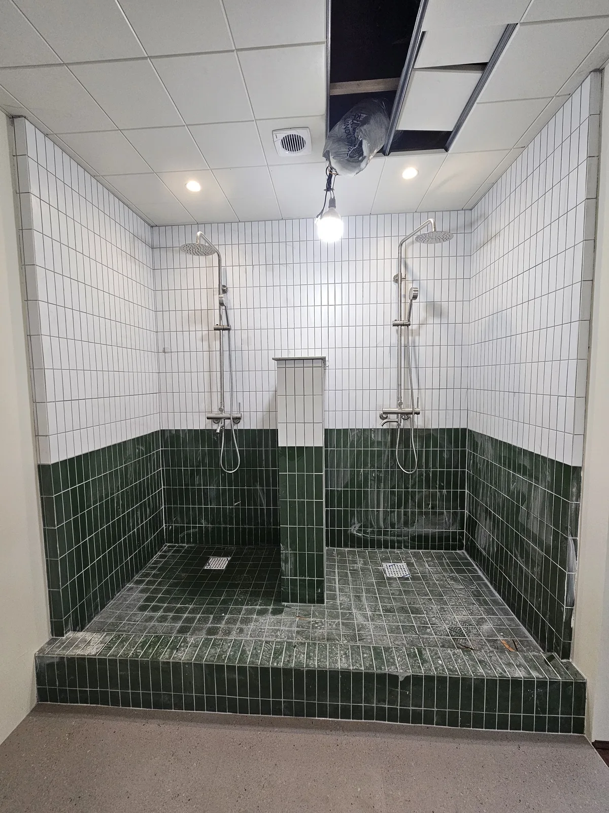 샤워부스 칸막이 신규 시공 시공 전 서울 업무시설