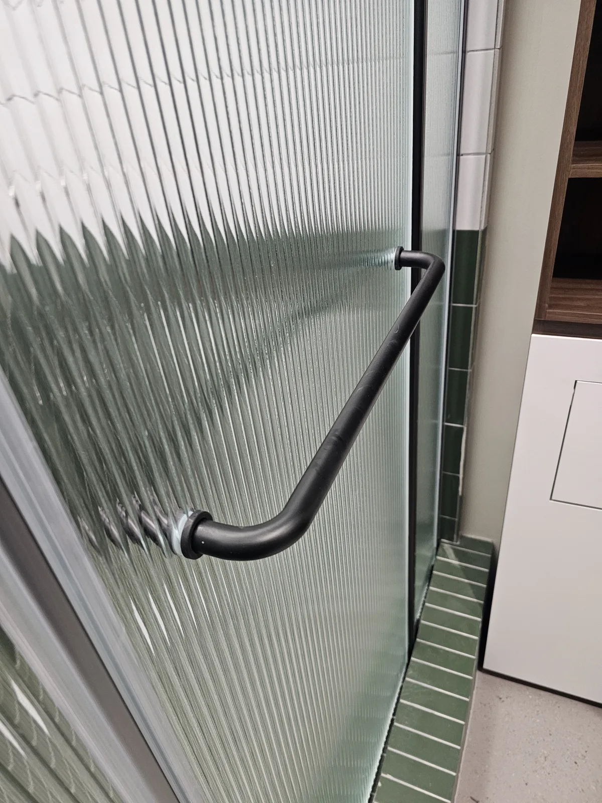 알루미늄 프레임 앙카 고정 과정 서울 업무시설