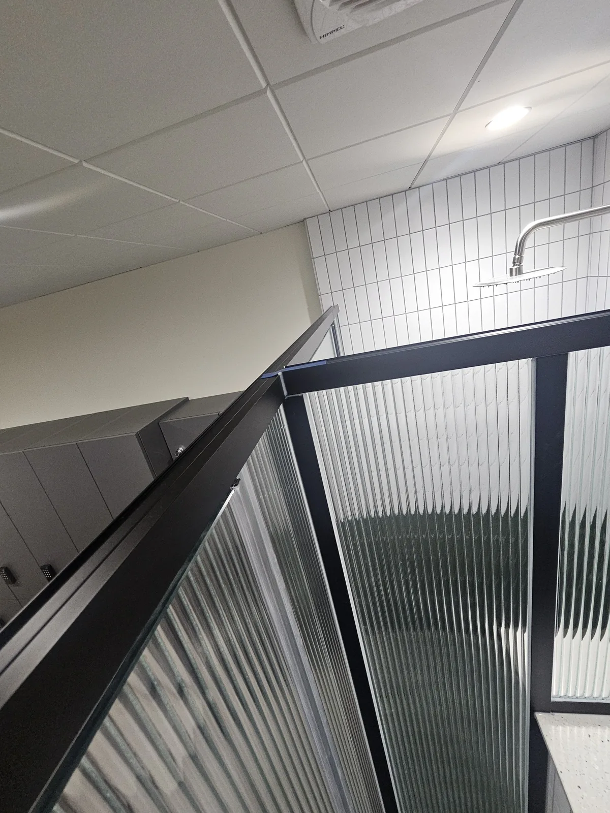 샤워부스 칸막이 신규 시공 시공 후 서울 업무시설