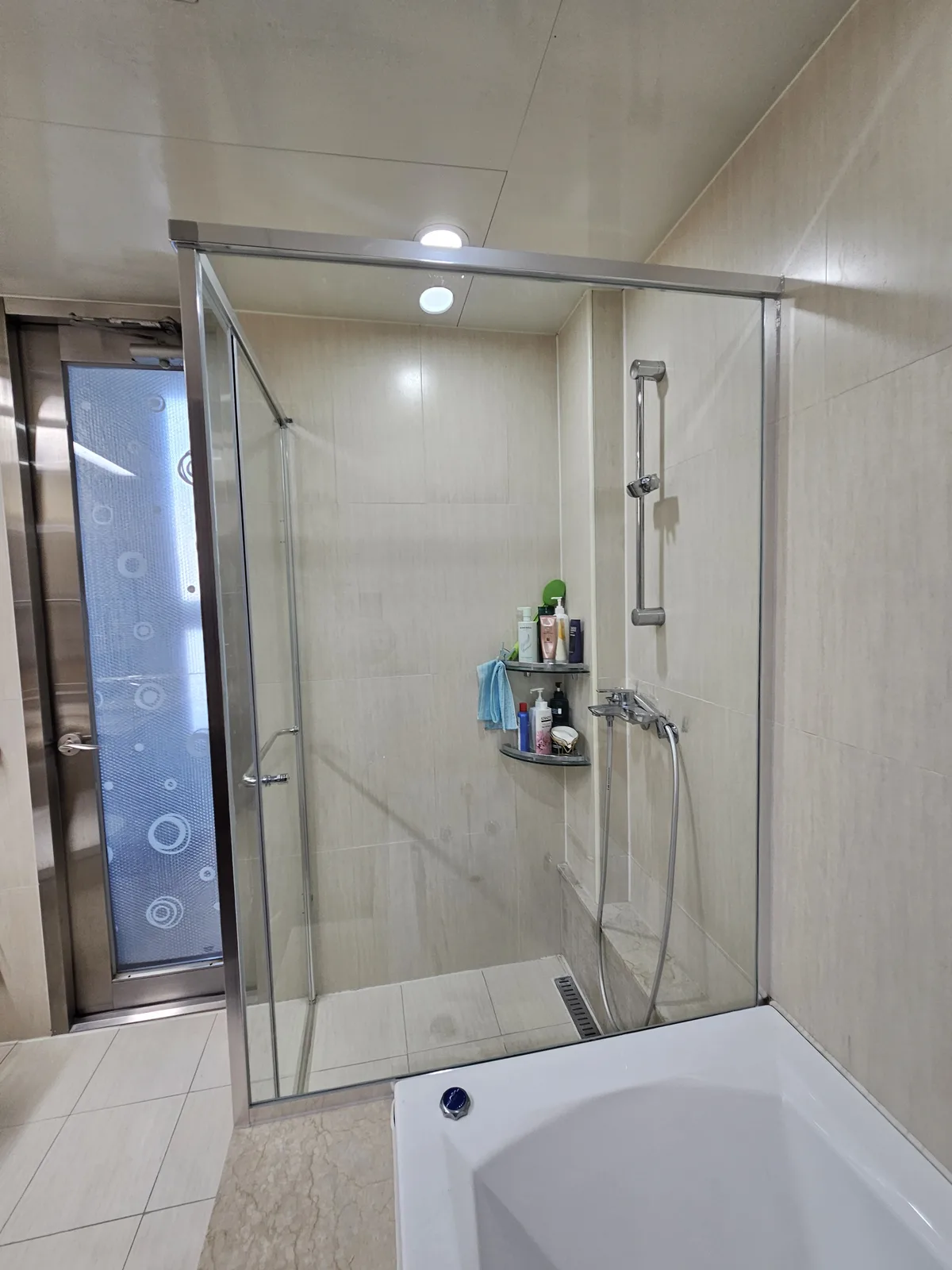 슬라이딩 샤워부스 신규 설치 시공 후 경기 광명시